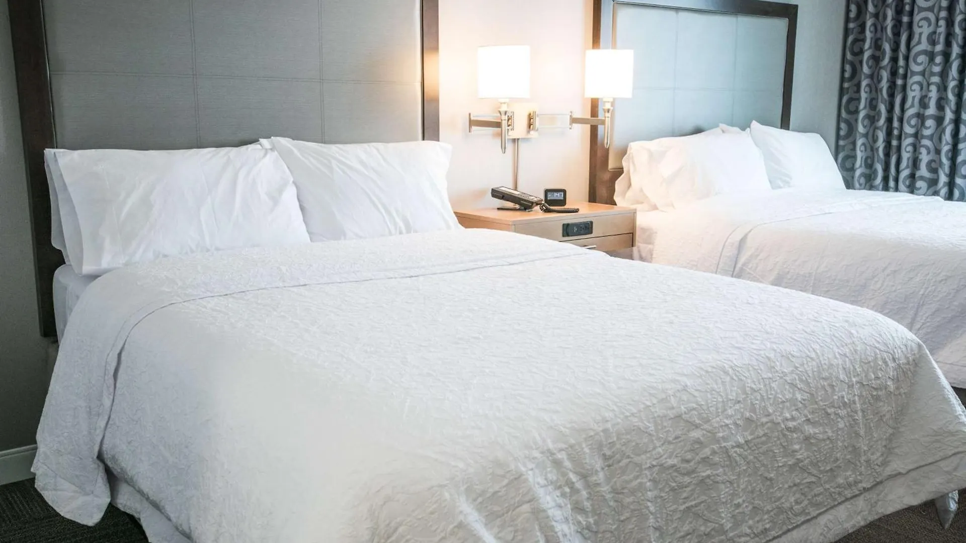 Hampton Inn & Suites Tempe/Phoenix Airport, Az Hotel